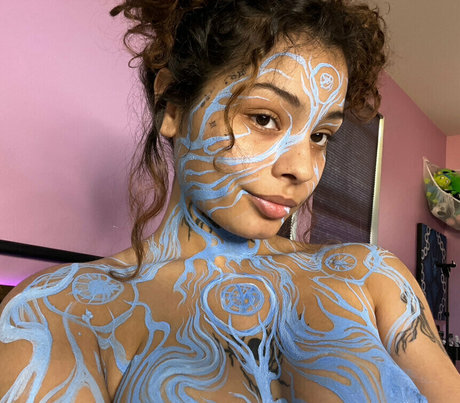 aliengirl0 model xxx archive