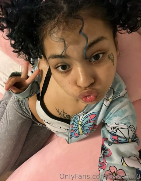 aliengirl0 star top img