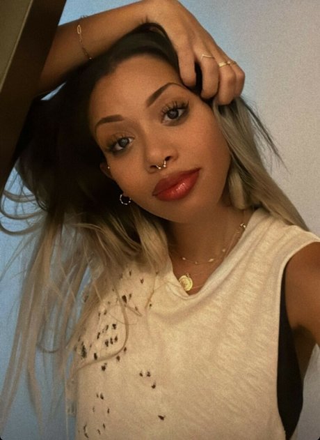 Ericka Bozeman xxx model picture