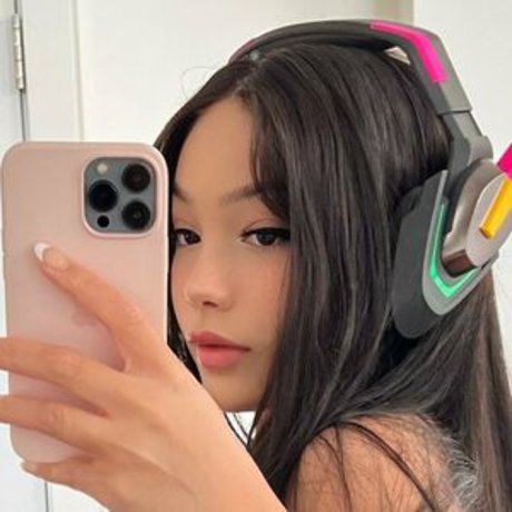 Aria Lxv exclusive star photos