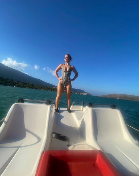 brunette petite onlyfans sexy naked picture