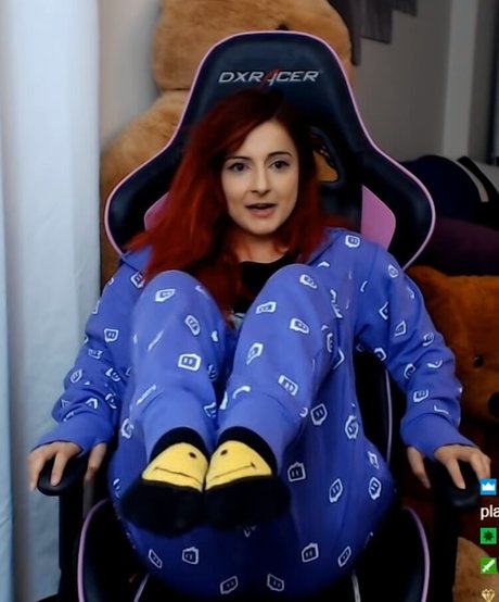 busty teen onlyfans free porn images