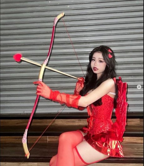 amberrllo art pornstar img