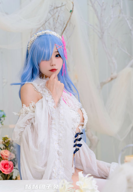 Niantutu sexy model photo