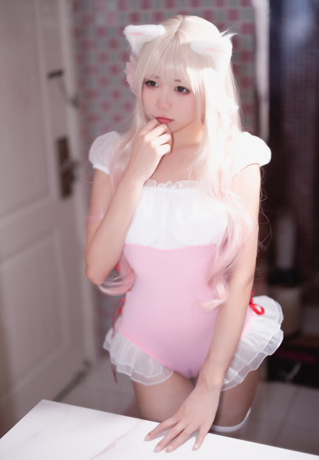 Niantutu model pornographic archive