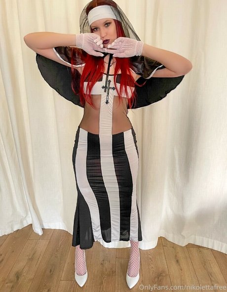 Nikoletta erotic model pictures