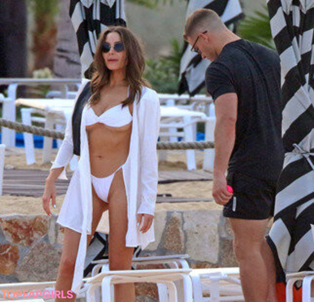 Olivia Culpo sexy model images