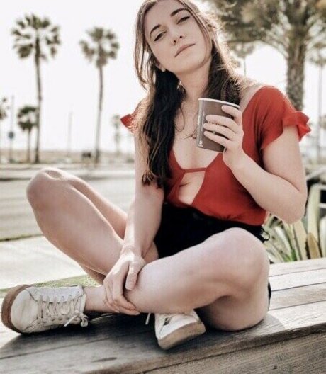 Ayytrae pornographic model images