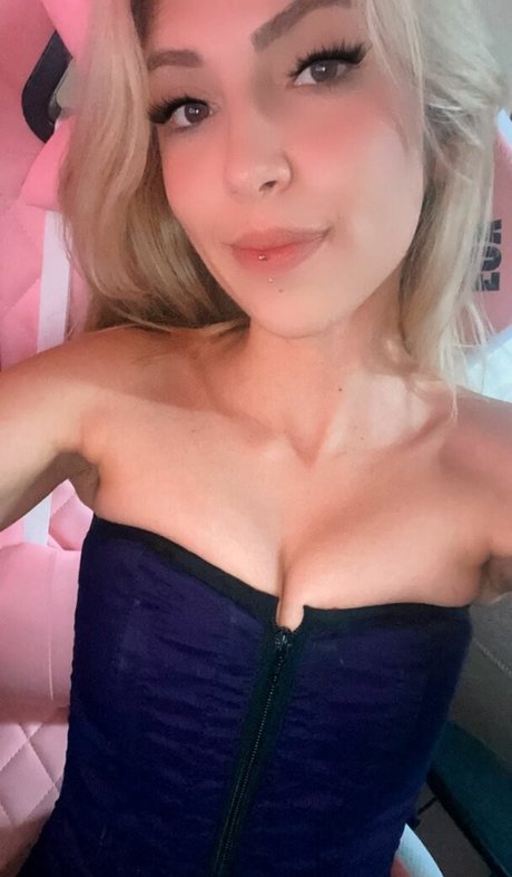 naathys model hd picture