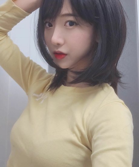 trans onlyfans sexy image