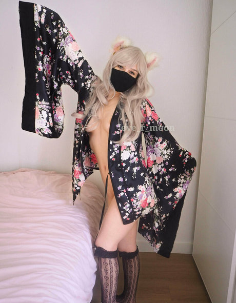 eve r moon top pornstar picture