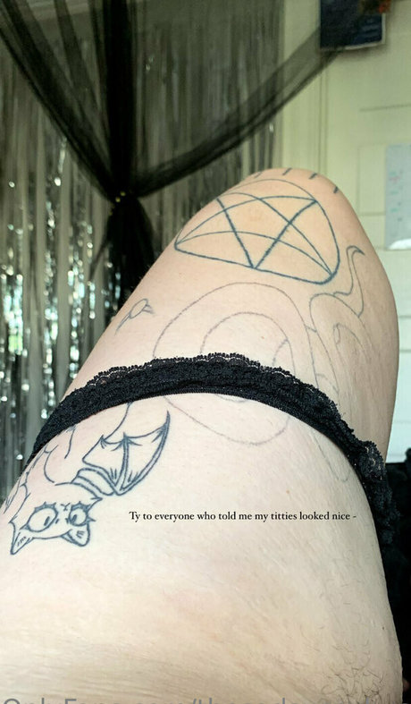 thesadsuccubus naked pornstar picture