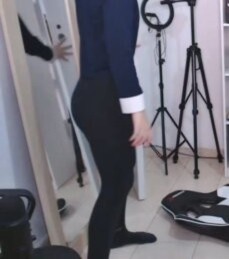 Faye Tan top profile image