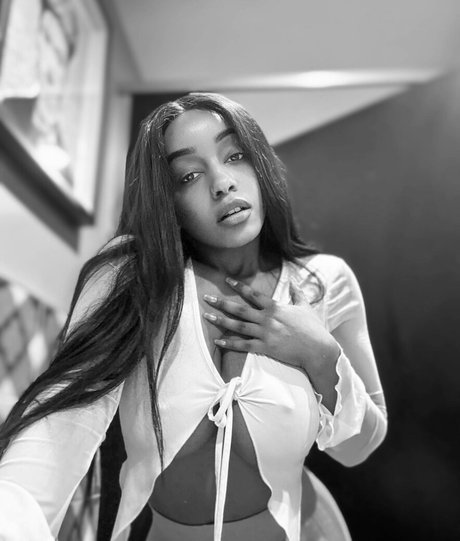 teen shemale onlyfans exclusive photo