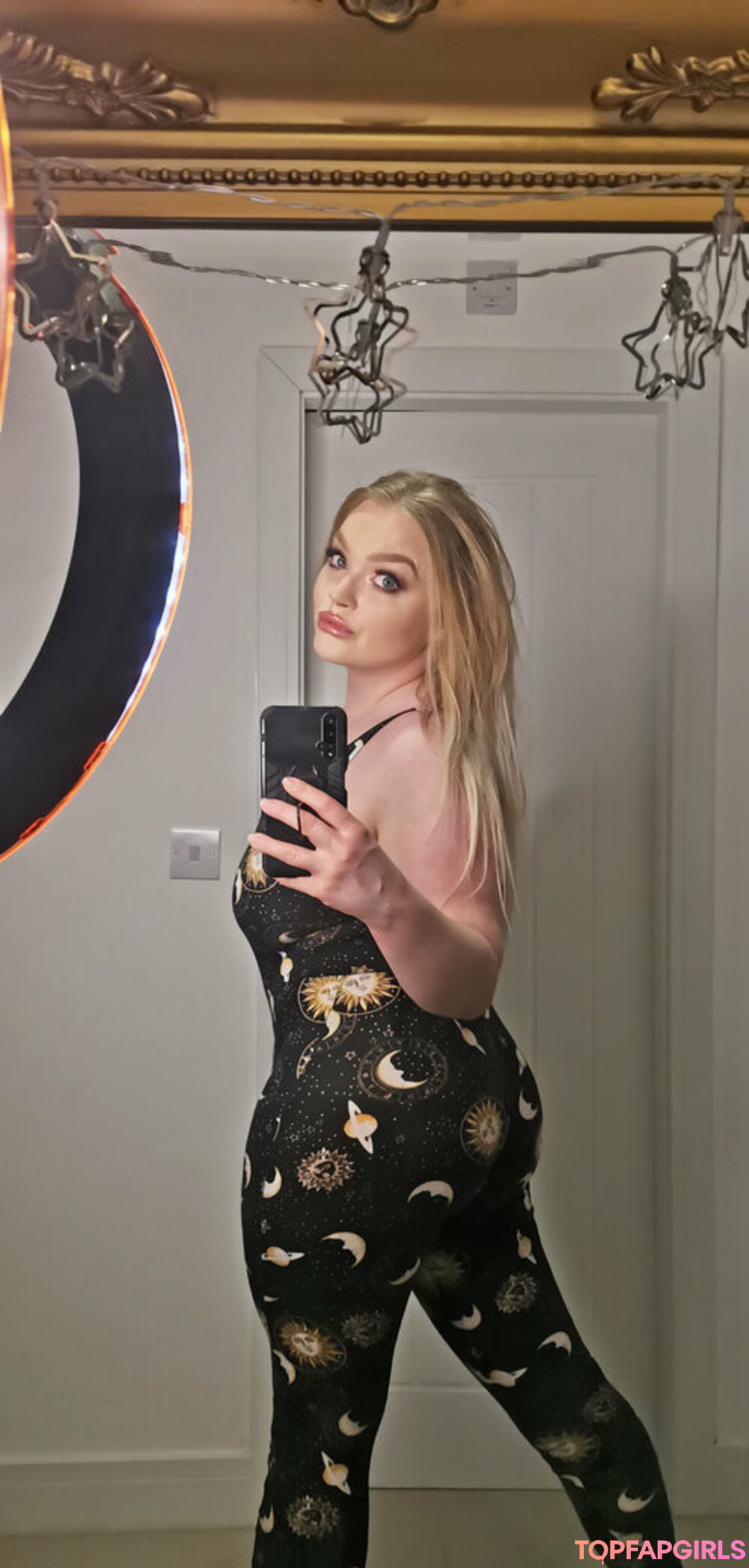 joijata nude star photo