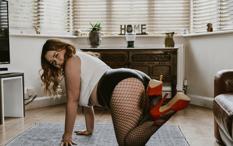 pocket mama pretty actress galleries