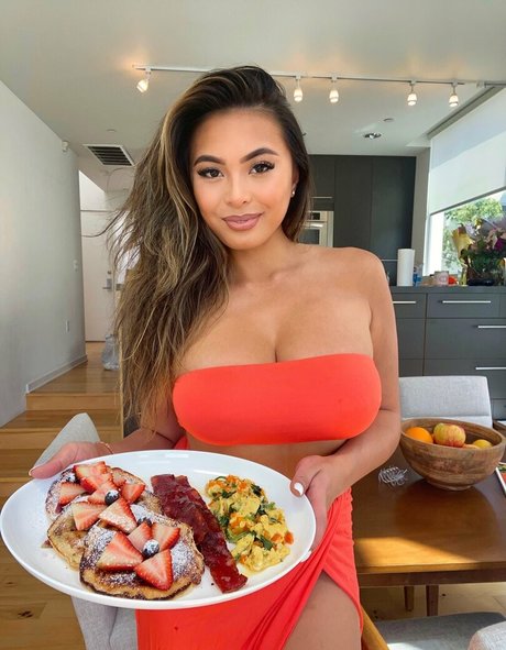 lindavo exclusive model photos