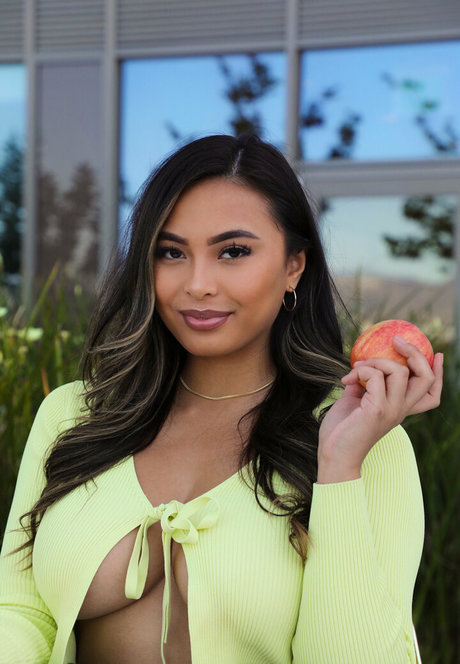 lindavo sex actress img