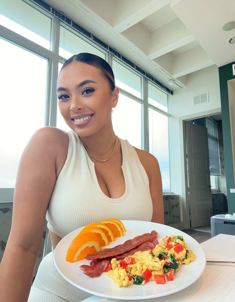 lindavo sexy star images