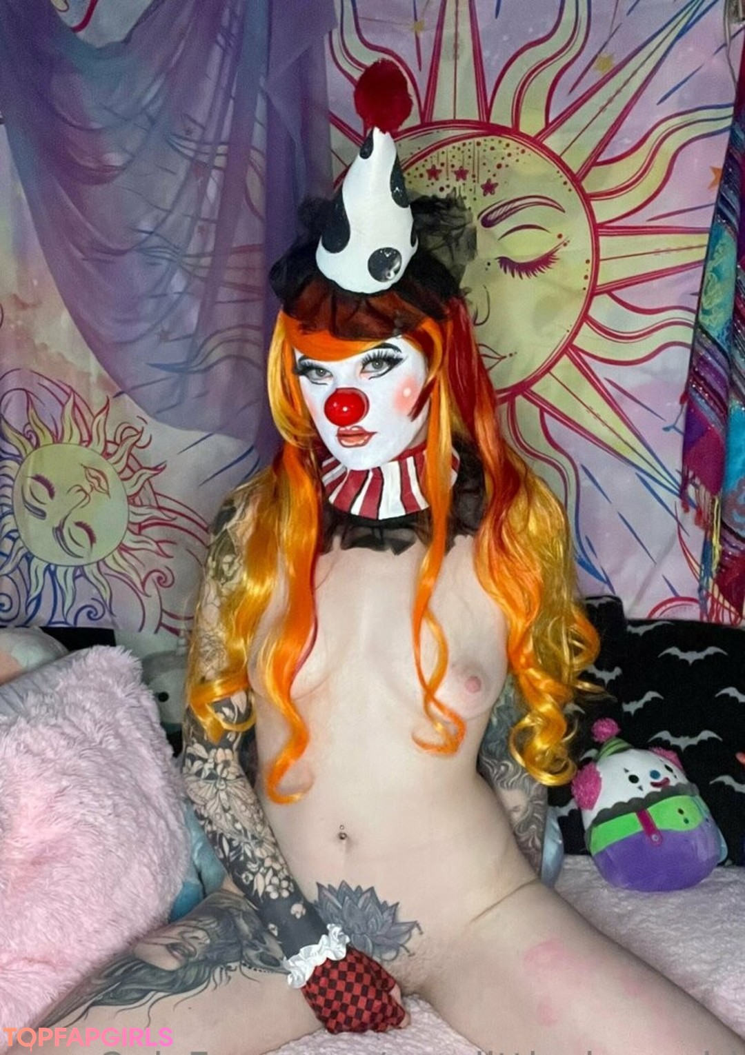yourlittleclowngirl star adult img