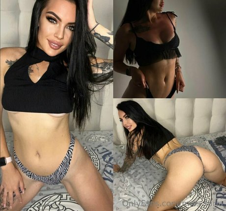 miss toria top profile image