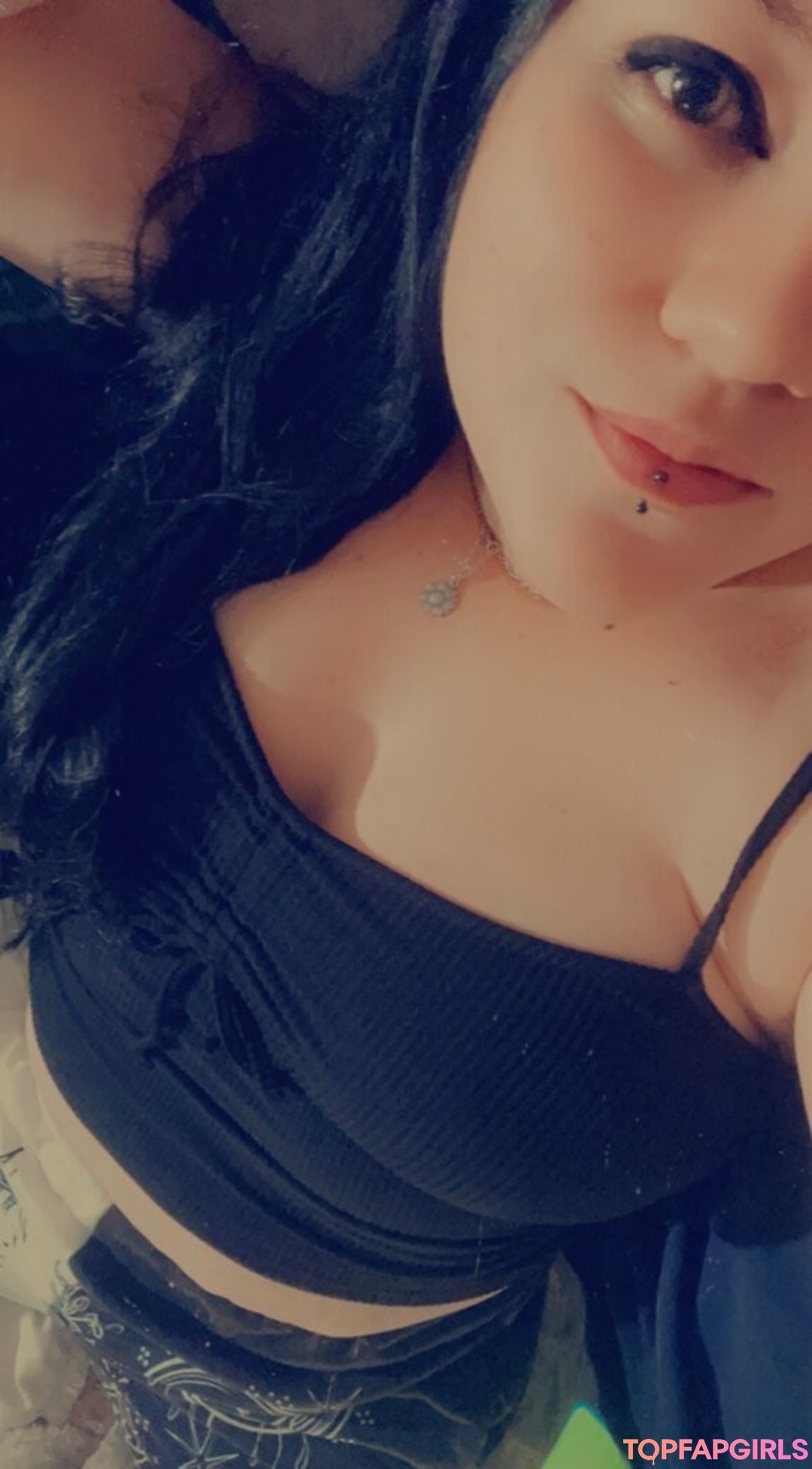 niabugs nude star pictures