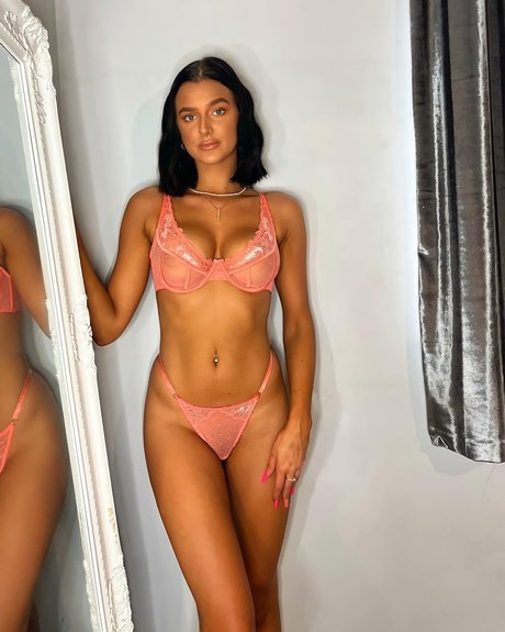 Louiseereid pornstar perfect picture