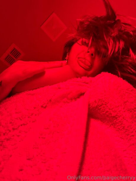 Paigecherryy star perfect pic