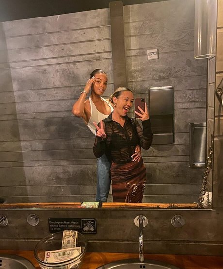 Ella Balinska hd actress pic