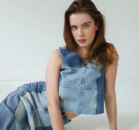 Benthe Ten Broek model high quality images