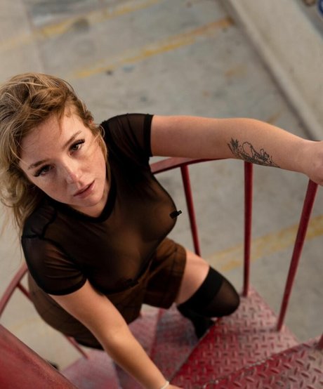 Lauren Brooks beautiful model pictures