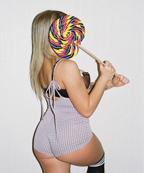 Lauren Brooks model nice galleries