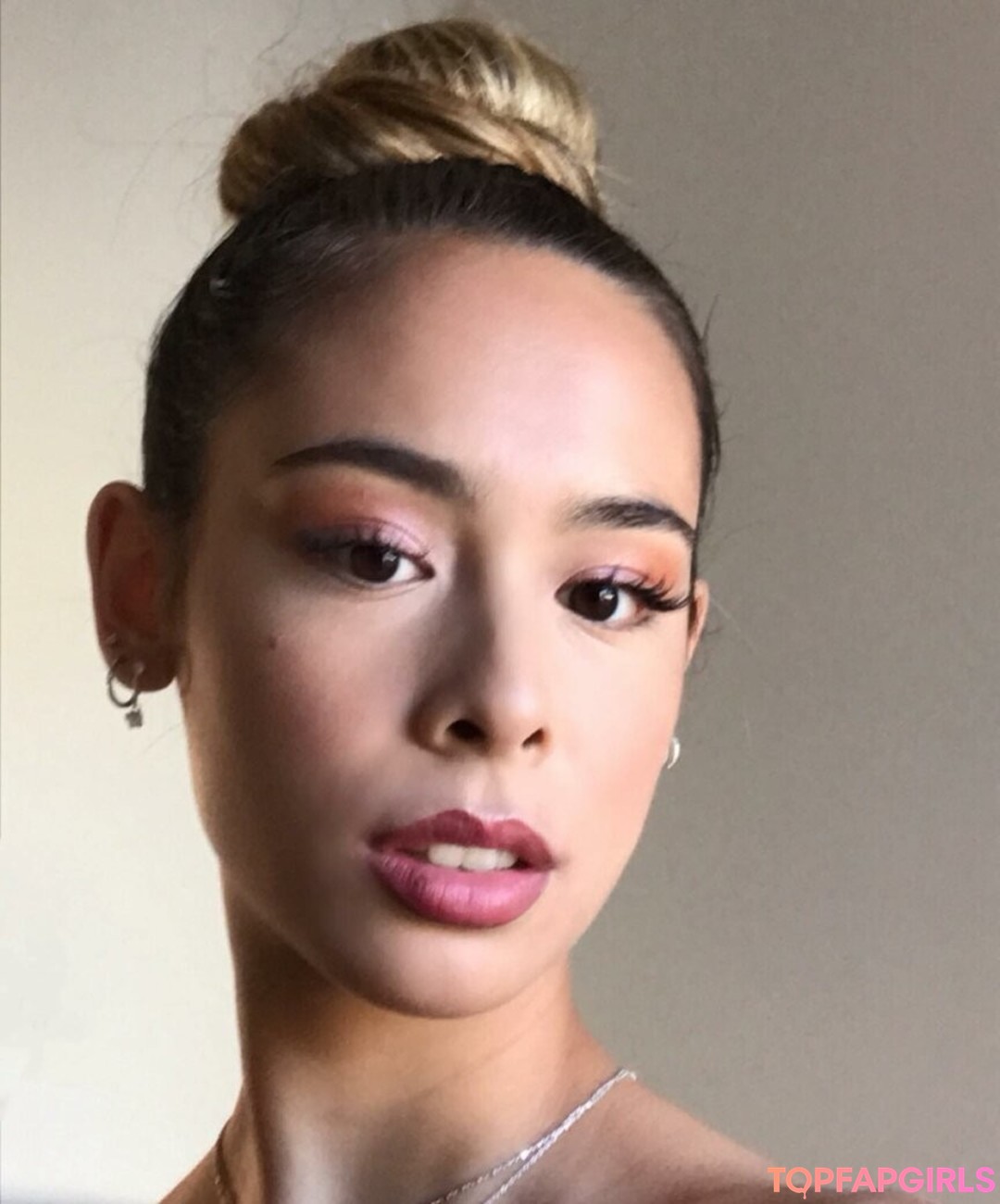 Buhnny pornographic actress gallery