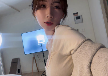 asuna model beautiful pic