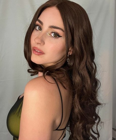 Palmbee high quality pornstar pic