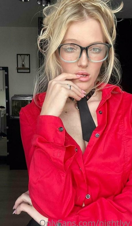 Nightlyy hd star image