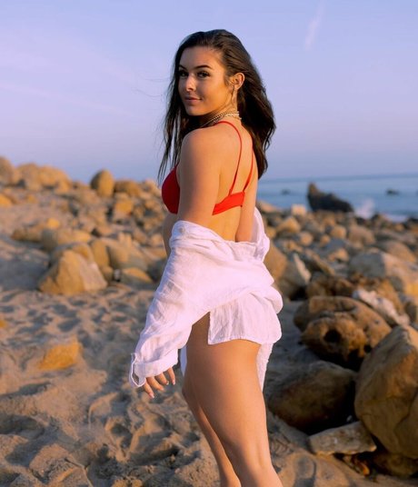 Lauren Gibson star exclusive galleries