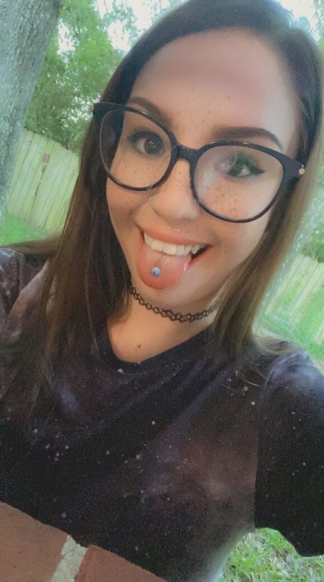 MissHeatherbby naked model pics