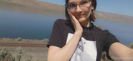 cozysophie model art pic