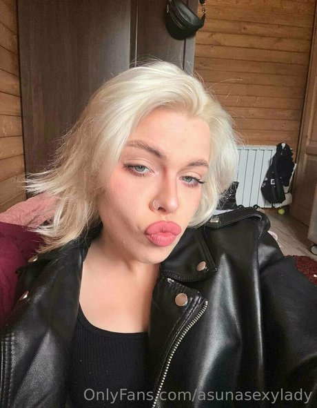 littlesabrina hd actress pics