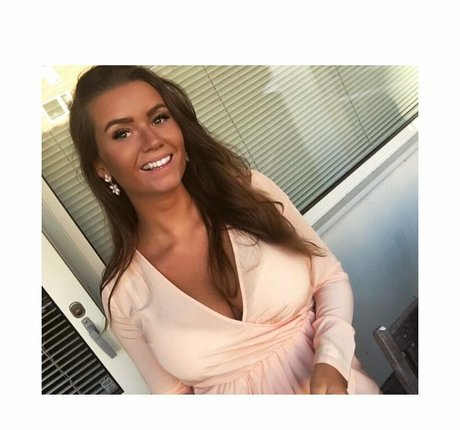 Alma Tandrup star porn image