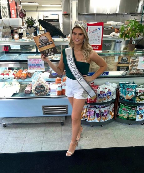 Erica Carosella pornographic model galleries