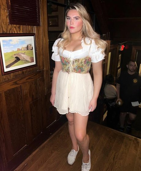 Erica Carosella star perfect pics