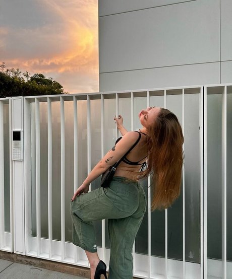 petite skinny onlyfans pornos img