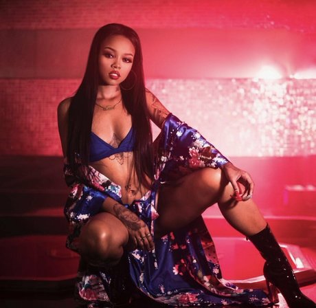 Maliibu Miitch pornstar nice galleries