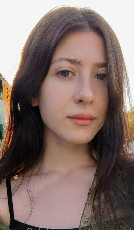 miareeed erotic star galleries