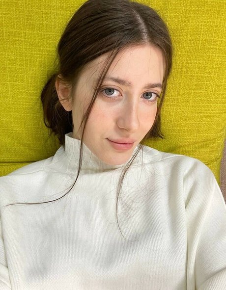 miareeed star porn pics