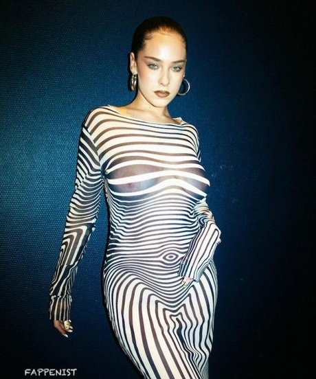 lesbian onlyfans free picture