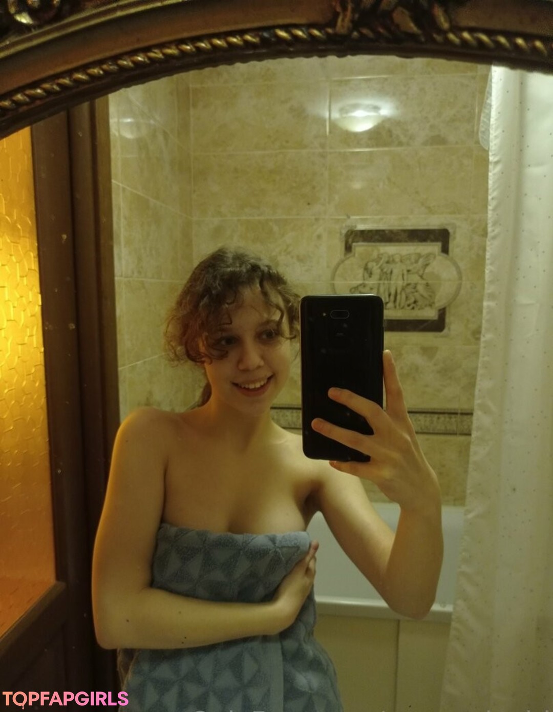 smile onlyfans free nude pictures