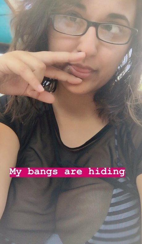 Juujimarr model pretty picture